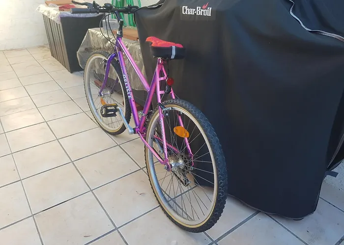 Location Saisonniere De Avril A Fin Octobre * アグド